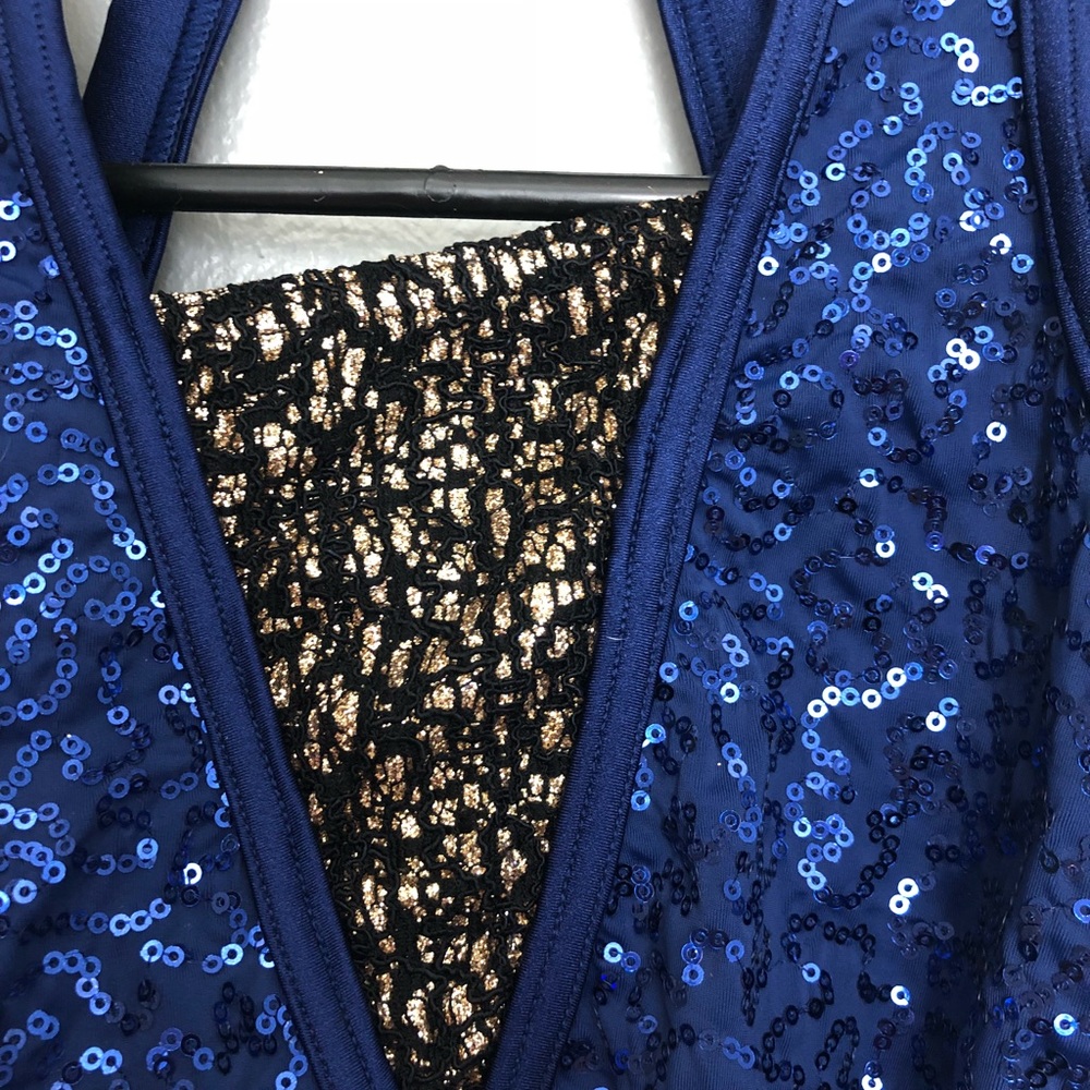 Girls medium dance or gymnastics leotard. Navy